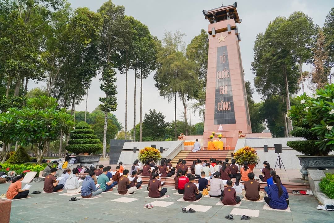 HÀNH TRÌNH VỀ NGUỒN: VIẾNG NGHĨA TRANG LIỆT SĨ VÀ THAM QUAN ĐỊA ĐẠO CỦ CHI (19/04/2026) — hình 20