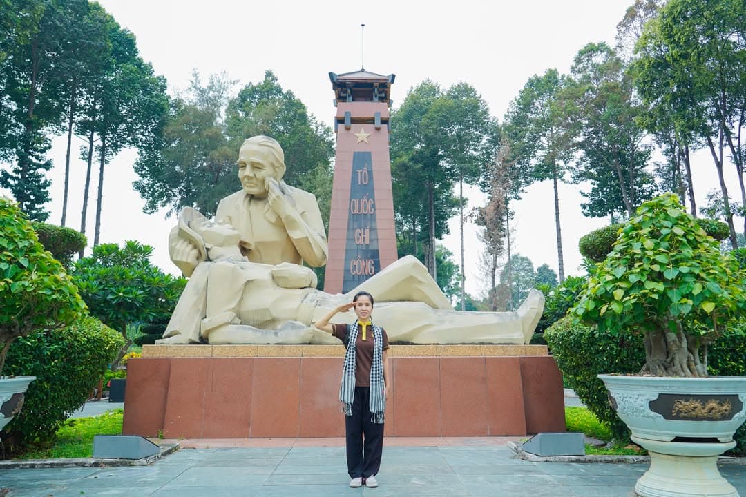 HÀNH TRÌNH VỀ NGUỒN: VIẾNG NGHĨA TRANG LIỆT SĨ VÀ THAM QUAN ĐỊA ĐẠO CỦ CHI (19/04/2026) — hình 36