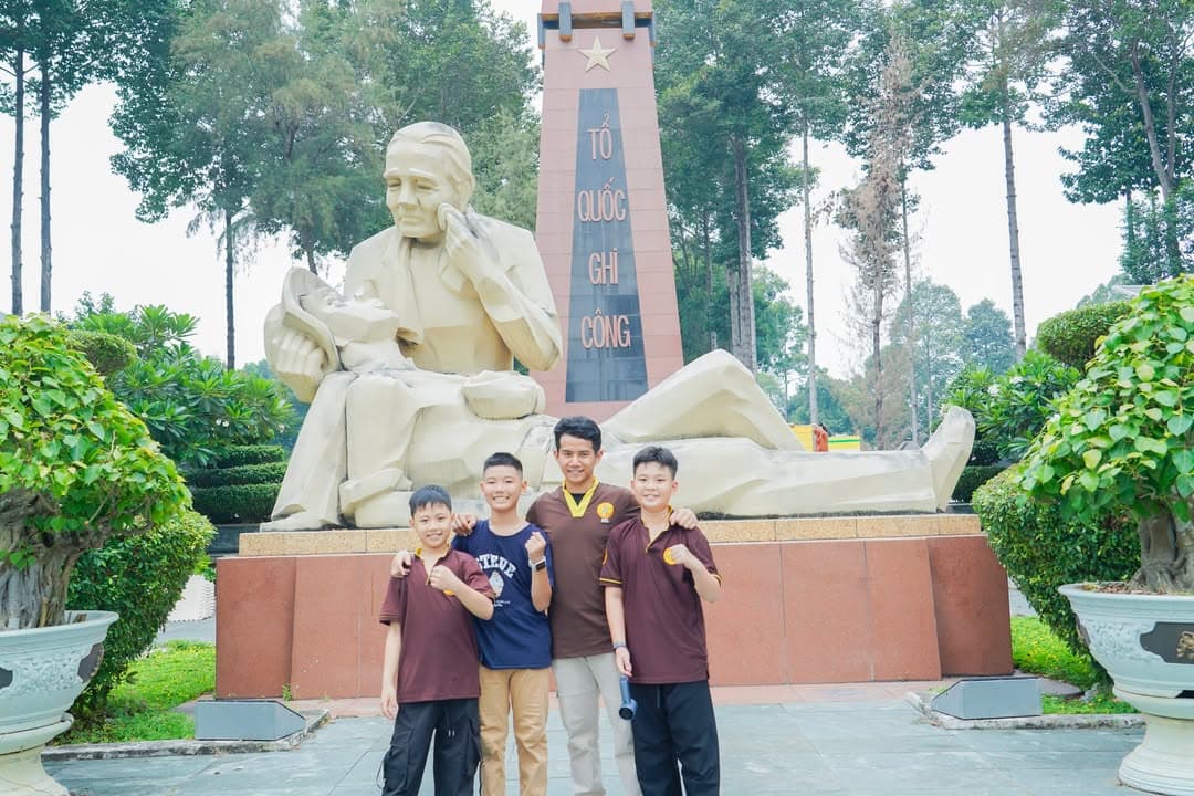HÀNH TRÌNH VỀ NGUỒN: VIẾNG NGHĨA TRANG LIỆT SĨ VÀ THAM QUAN ĐỊA ĐẠO CỦ CHI (19/04/2026) — hình 38