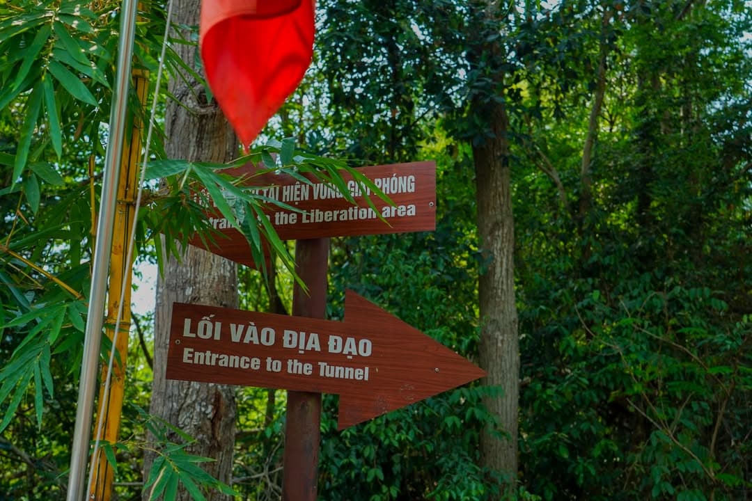 HÀNH TRÌNH VỀ NGUỒN: VIẾNG NGHĨA TRANG LIỆT SĨ VÀ THAM QUAN ĐỊA ĐẠO CỦ CHI (19/04/2026) — hình 42