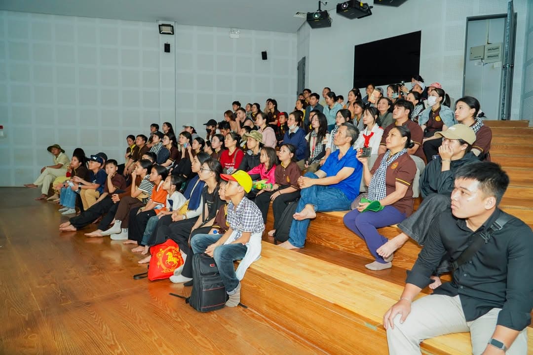 HÀNH TRÌNH VỀ NGUỒN: VIẾNG NGHĨA TRANG LIỆT SĨ VÀ THAM QUAN ĐỊA ĐẠO CỦ CHI (19/04/2026) — hình 46