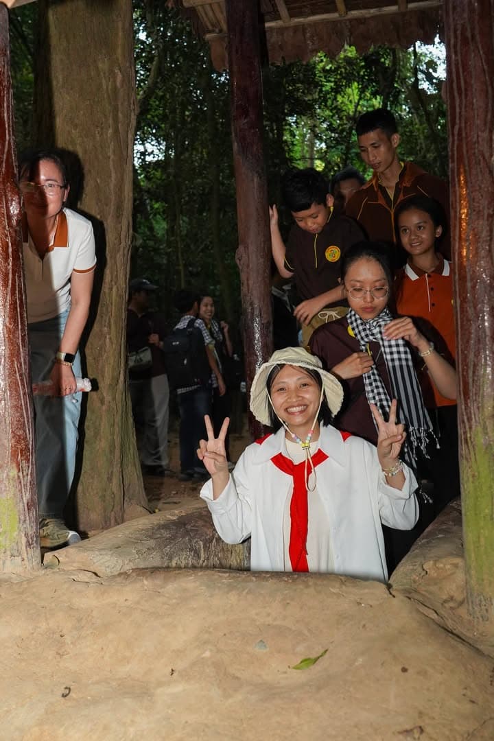 HÀNH TRÌNH VỀ NGUỒN: VIẾNG NGHĨA TRANG LIỆT SĨ VÀ THAM QUAN ĐỊA ĐẠO CỦ CHI (19/04/2026) — hình 67