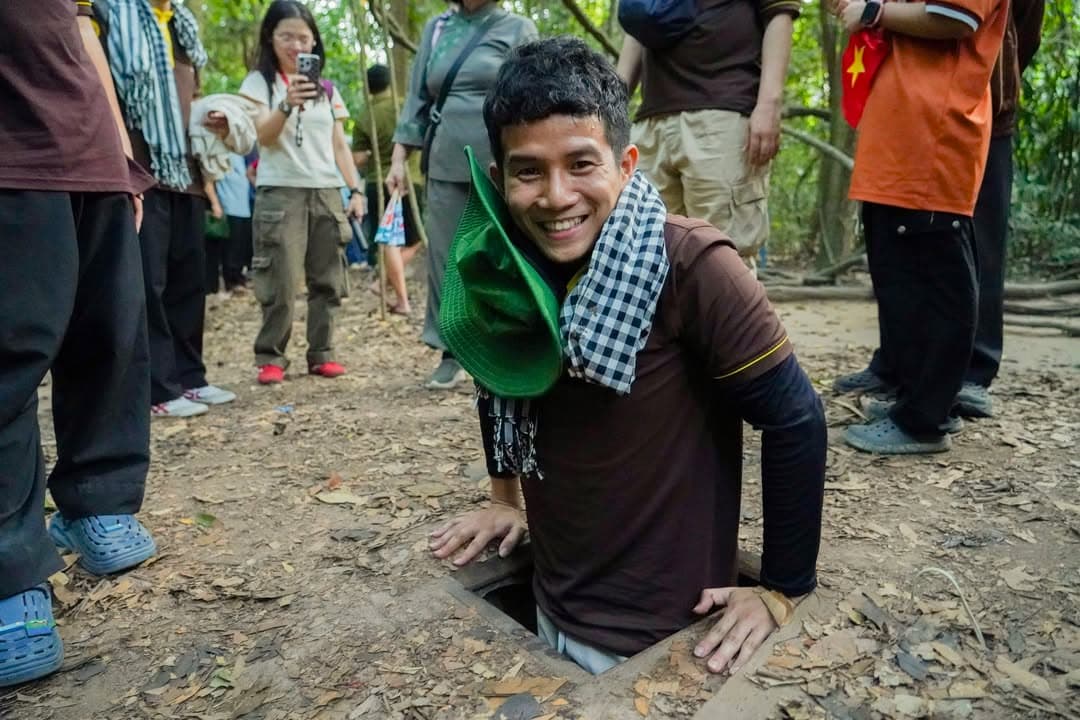 HÀNH TRÌNH VỀ NGUỒN: VIẾNG NGHĨA TRANG LIỆT SĨ VÀ THAM QUAN ĐỊA ĐẠO CỦ CHI (19/04/2026) — hình 68