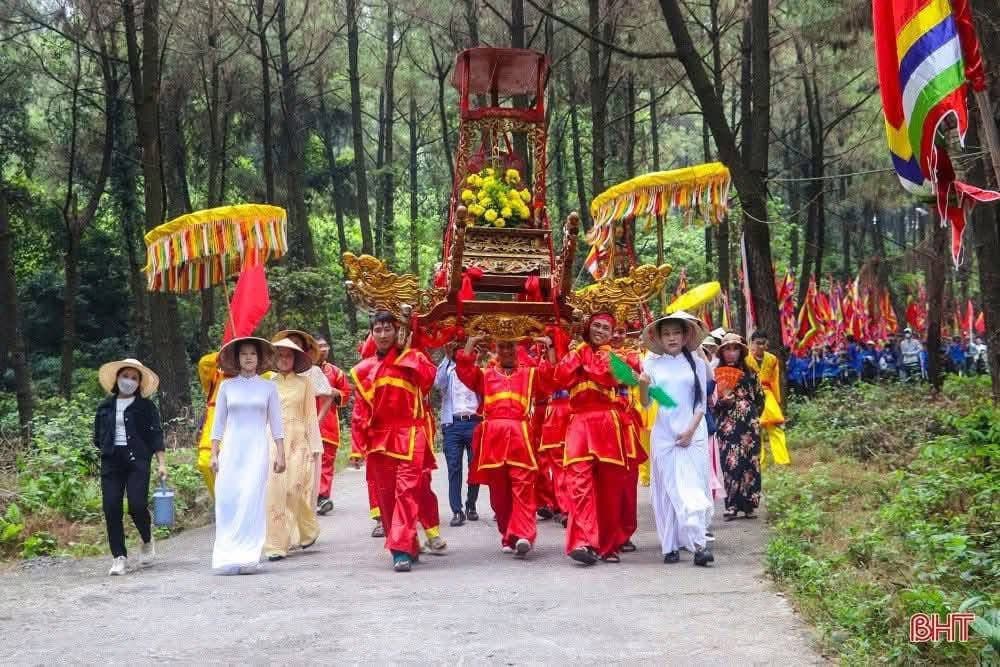 Trong 09 lần về Phú Thọ, Chủ tịch Hồ Chí Minh đã 02 lần về với Đền Hùng — hình 5