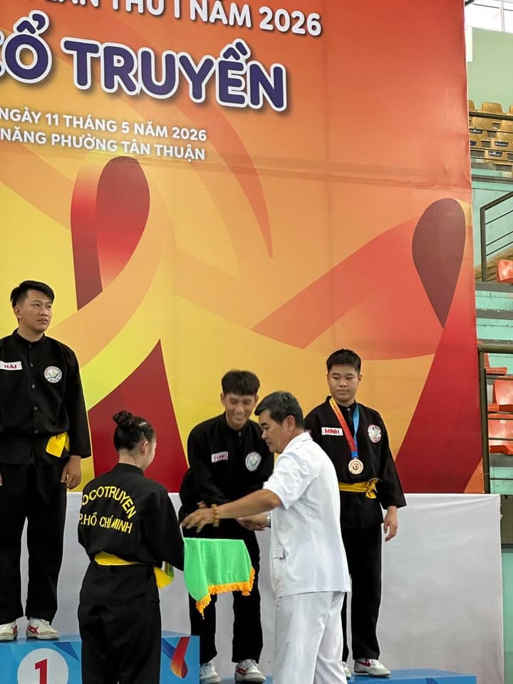 MÃN NHÃN NGÀY THI ĐẤU CHUNG KẾT NỘI DUNG QUYỀN THUẬT MÔN VÕ CỔ TRUYỀN TẠI ĐẠI HỘI TDTT TP — hình 44