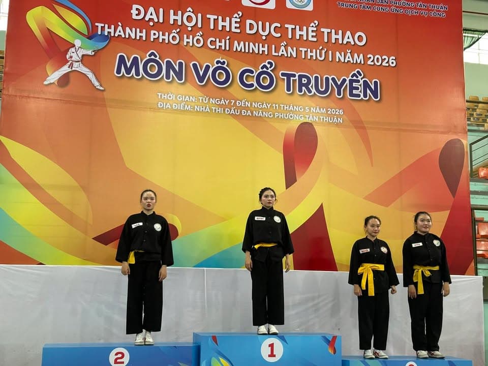 MÃN NHÃN NGÀY THI ĐẤU CHUNG KẾT NỘI DUNG QUYỀN THUẬT MÔN VÕ CỔ TRUYỀN TẠI ĐẠI HỘI TDTT TP — hình 60