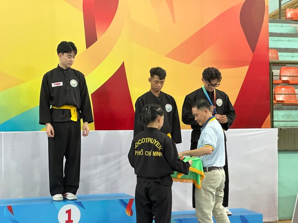MÃN NHÃN NGÀY THI ĐẤU CHUNG KẾT NỘI DUNG QUYỀN THUẬT MÔN VÕ CỔ TRUYỀN TẠI ĐẠI HỘI TDTT TP — hình 86