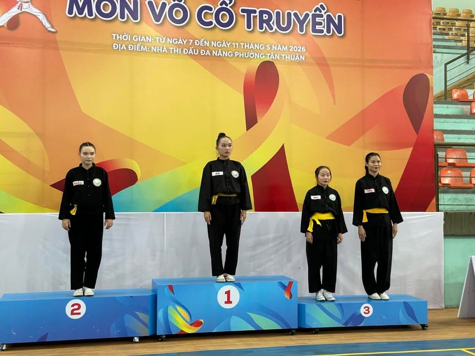 MÃN NHÃN NGÀY THI ĐẤU CHUNG KẾT NỘI DUNG QUYỀN THUẬT MÔN VÕ CỔ TRUYỀN TẠI ĐẠI HỘI TDTT TP — hình 91