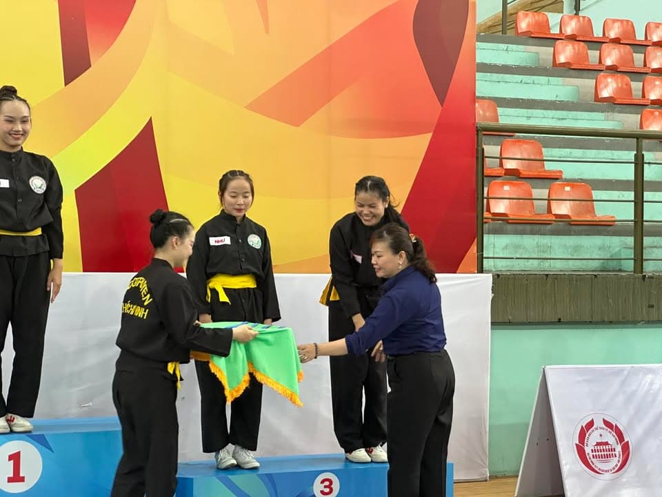MÃN NHÃN NGÀY THI ĐẤU CHUNG KẾT NỘI DUNG QUYỀN THUẬT MÔN VÕ CỔ TRUYỀN TẠI ĐẠI HỘI TDTT TP — hình 92
