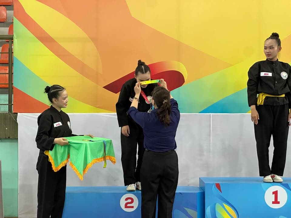 MÃN NHÃN NGÀY THI ĐẤU CHUNG KẾT NỘI DUNG QUYỀN THUẬT MÔN VÕ CỔ TRUYỀN TẠI ĐẠI HỘI TDTT TP — hình 93