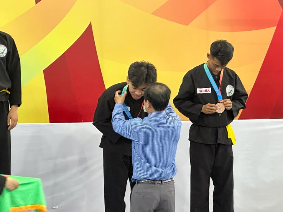 MÃN NHÃN NGÀY THI ĐẤU CHUNG KẾT NỘI DUNG QUYỀN THUẬT MÔN VÕ CỔ TRUYỀN TẠI ĐẠI HỘI TDTT TP — hình 97