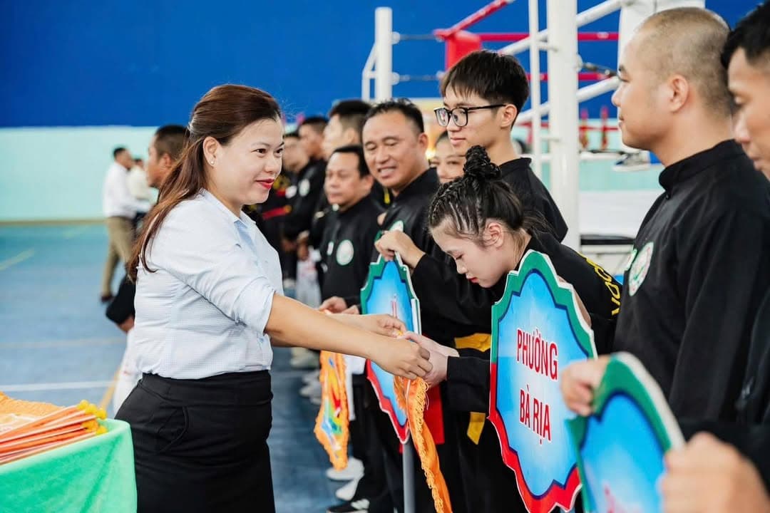 VÕ CỔ TRUYỀN VIỆT NAM – NGỌN LỬA DÂN TỘC ĐANG BÙNG CHÁY MẠNH MẼ TẠI THÀNH PHỐ HỒ CHÍ MINH — hình 91