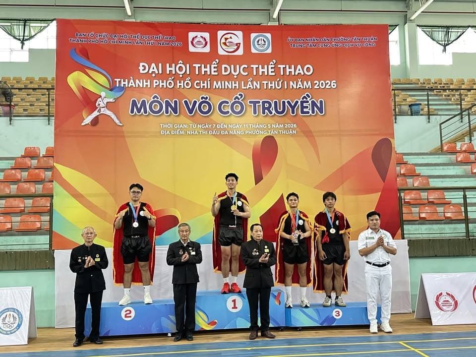 CHÚC MỪNG CÁC MÔN SINH VÀ VÕ SINH PHẬT QUANG QUYỀN — hình 11