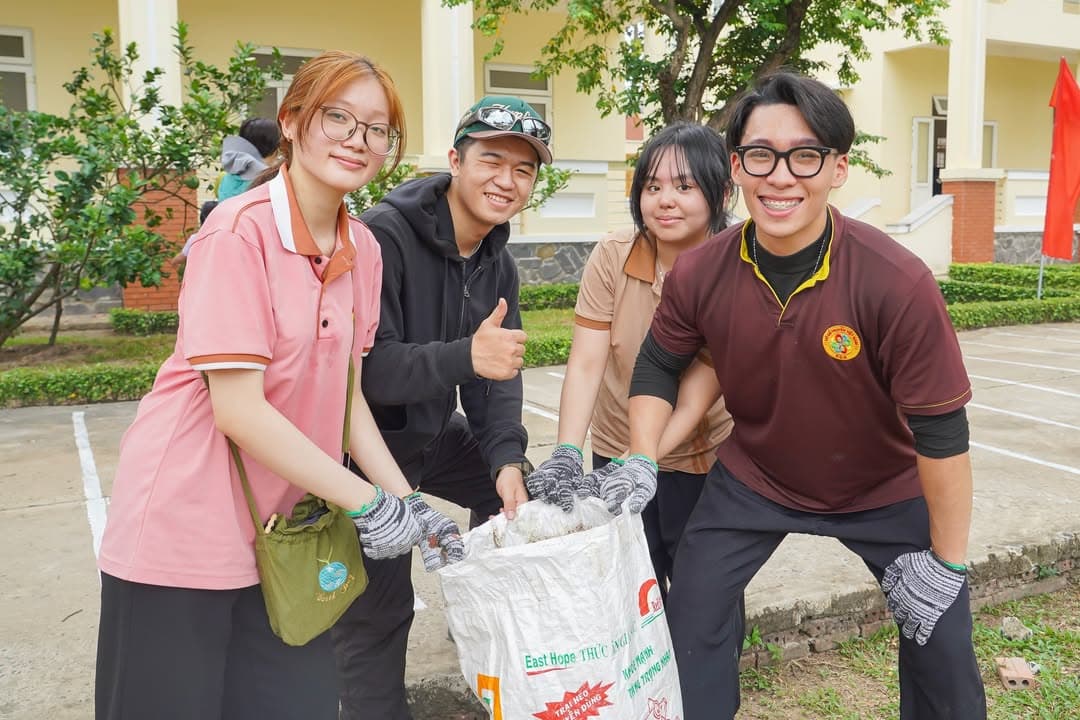TRỒNG CÂY LẠI NHỚ ĐẾN NGƯỜI — hình 49