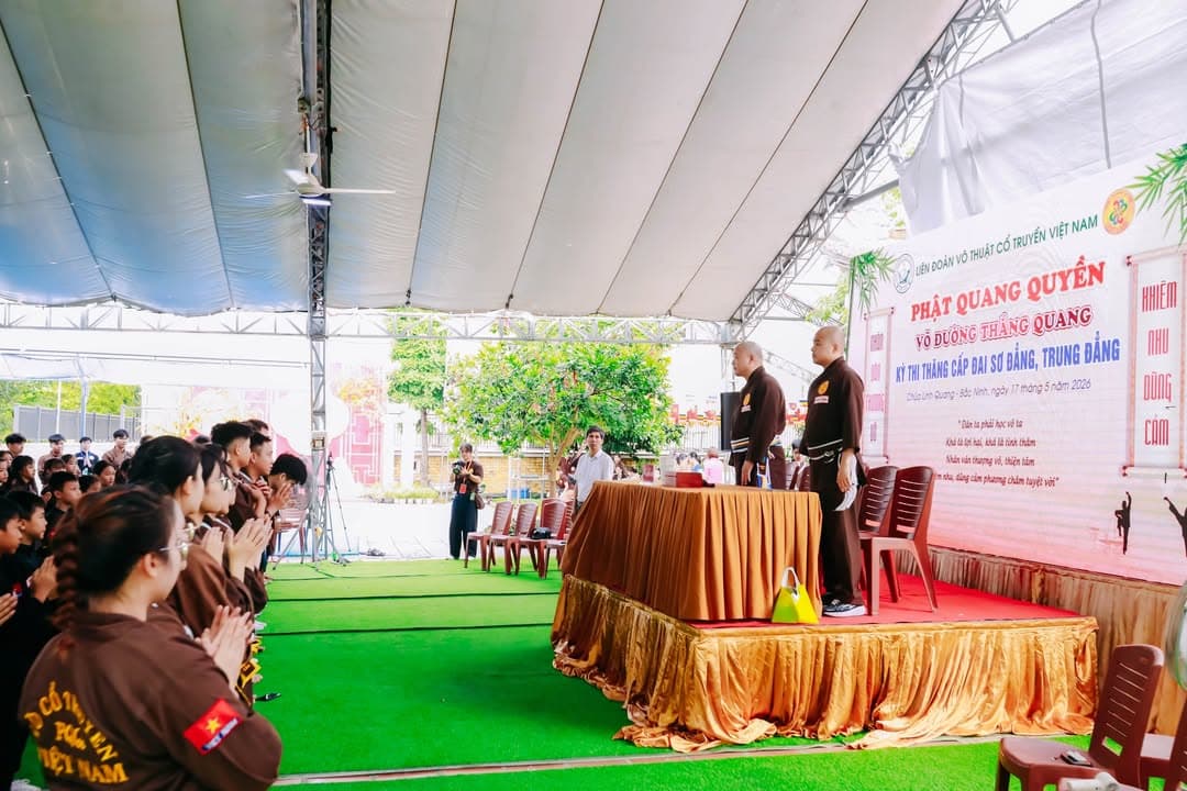 RỰC RỠ TINH THẦN VÕ ĐẠO GIỮA NGÀY HÈ: VÕ ĐƯỜNG THẮNG QUANG TỔ CHỨC KỲ THI THĂNG CẤP ĐAI… — hình 39