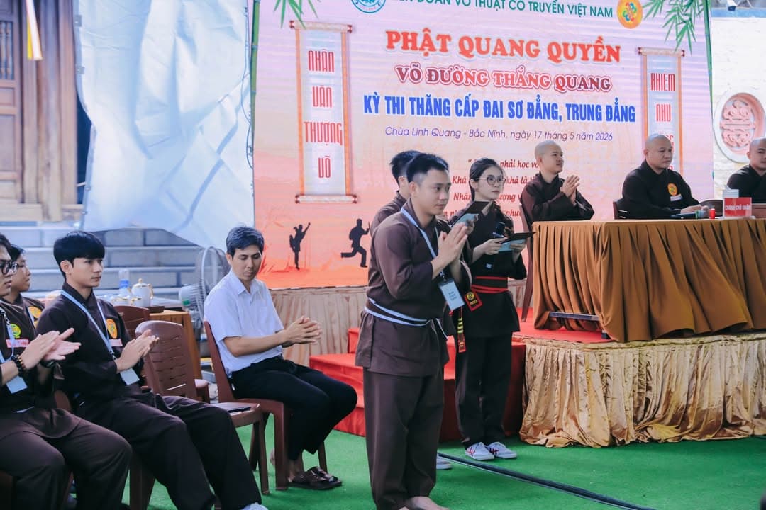 RỰC RỠ TINH THẦN VÕ ĐẠO GIỮA NGÀY HÈ: VÕ ĐƯỜNG THẮNG QUANG TỔ CHỨC KỲ THI THĂNG CẤP ĐAI… — hình 49