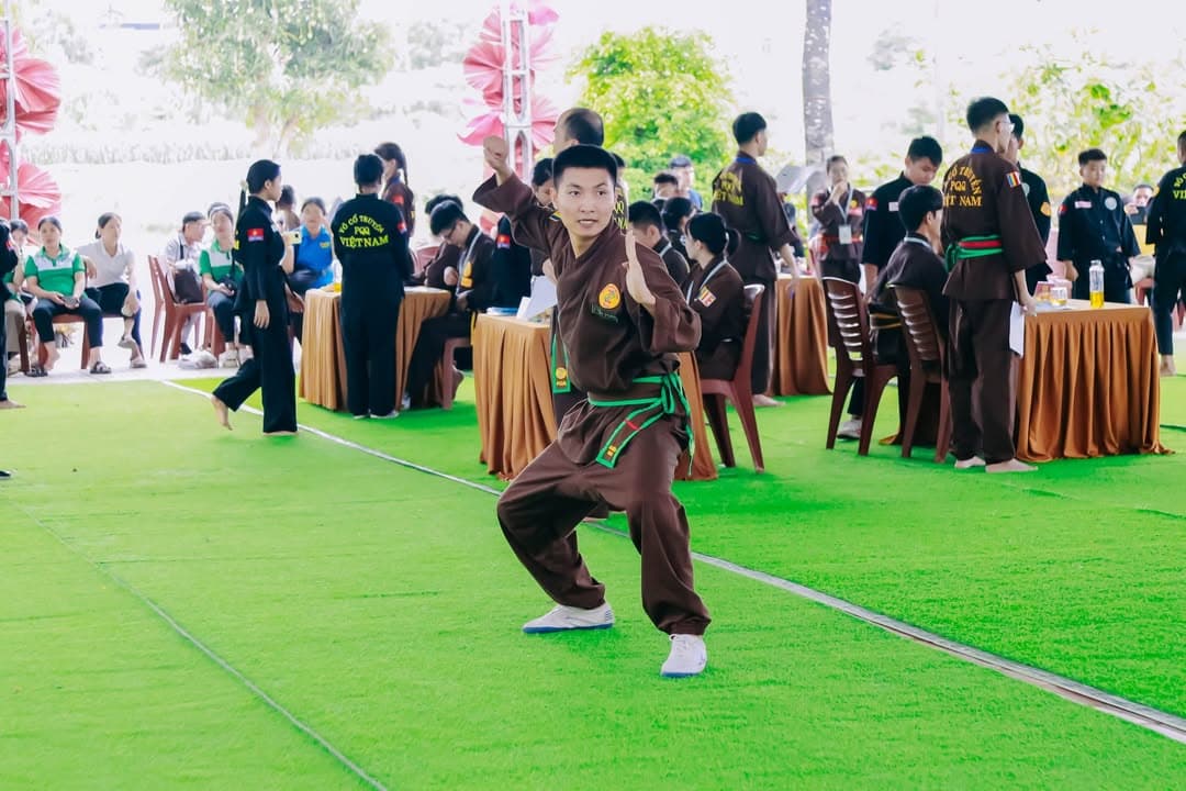 RỰC RỠ TINH THẦN VÕ ĐẠO GIỮA NGÀY HÈ: VÕ ĐƯỜNG THẮNG QUANG TỔ CHỨC KỲ THI THĂNG CẤP ĐAI… — hình 78