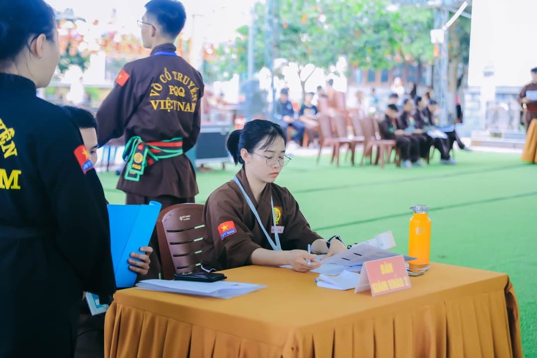 RỰC RỠ TINH THẦN VÕ ĐẠO GIỮA NGÀY HÈ: VÕ ĐƯỜNG THẮNG QUANG TỔ CHỨC KỲ THI THĂNG CẤP ĐAI… — hình 95