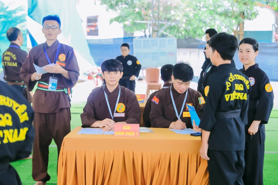 RỰC RỠ TINH THẦN VÕ ĐẠO GIỮA NGÀY HÈ: VÕ ĐƯỜNG THẮNG QUANG TỔ CHỨC KỲ THI THĂNG CẤP ĐAI… — hình 97
