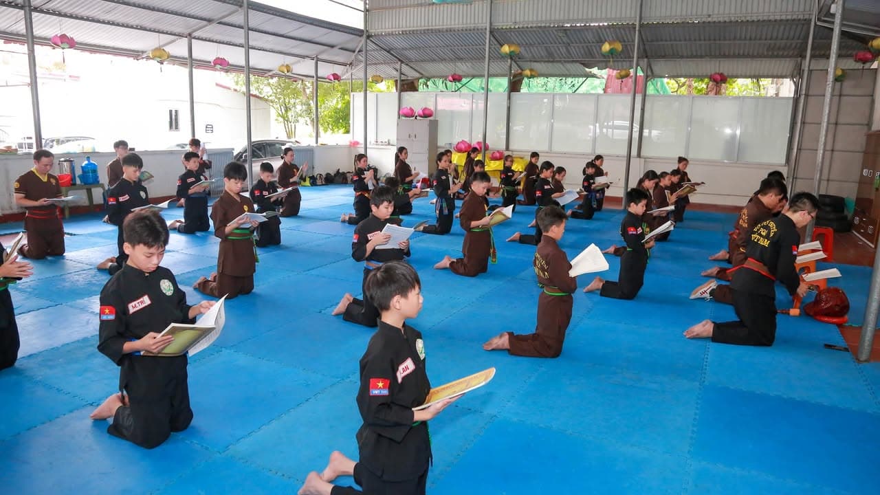 THÉP ĐÃ TÔI TRONG LỬA ĐỎ GIỮA NGÀY NẮNG HÈ - BUỔI TẬP HUẤN THÁNG 6 CỦA VÕ ĐƯỜNG THẮNG Q… — hình 9