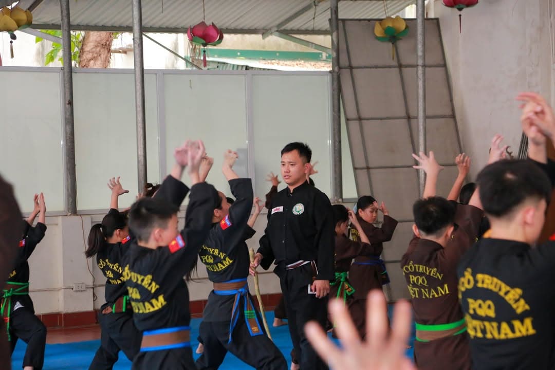 THÉP ĐÃ TÔI TRONG LỬA ĐỎ GIỮA NGÀY NẮNG HÈ - BUỔI TẬP HUẤN THÁNG 6 CỦA VÕ ĐƯỜNG THẮNG Q… — hình 17