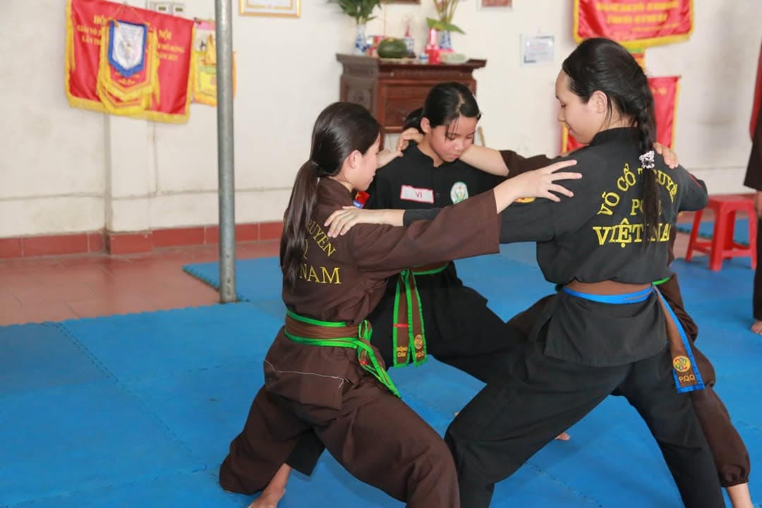 THÉP ĐÃ TÔI TRONG LỬA ĐỎ GIỮA NGÀY NẮNG HÈ - BUỔI TẬP HUẤN THÁNG 6 CỦA VÕ ĐƯỜNG THẮNG Q… — hình 27