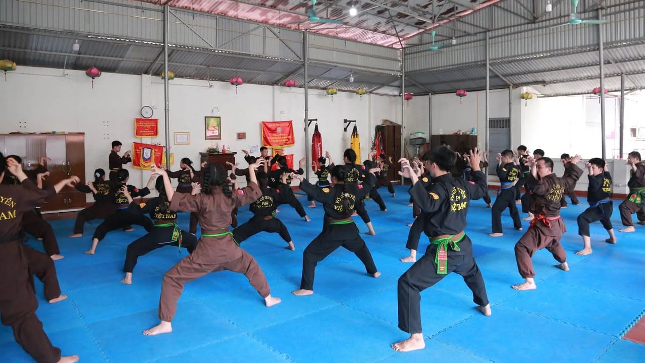 THÉP ĐÃ TÔI TRONG LỬA ĐỎ GIỮA NGÀY NẮNG HÈ - BUỔI TẬP HUẤN THÁNG 6 CỦA VÕ ĐƯỜNG THẮNG Q… — hình 33