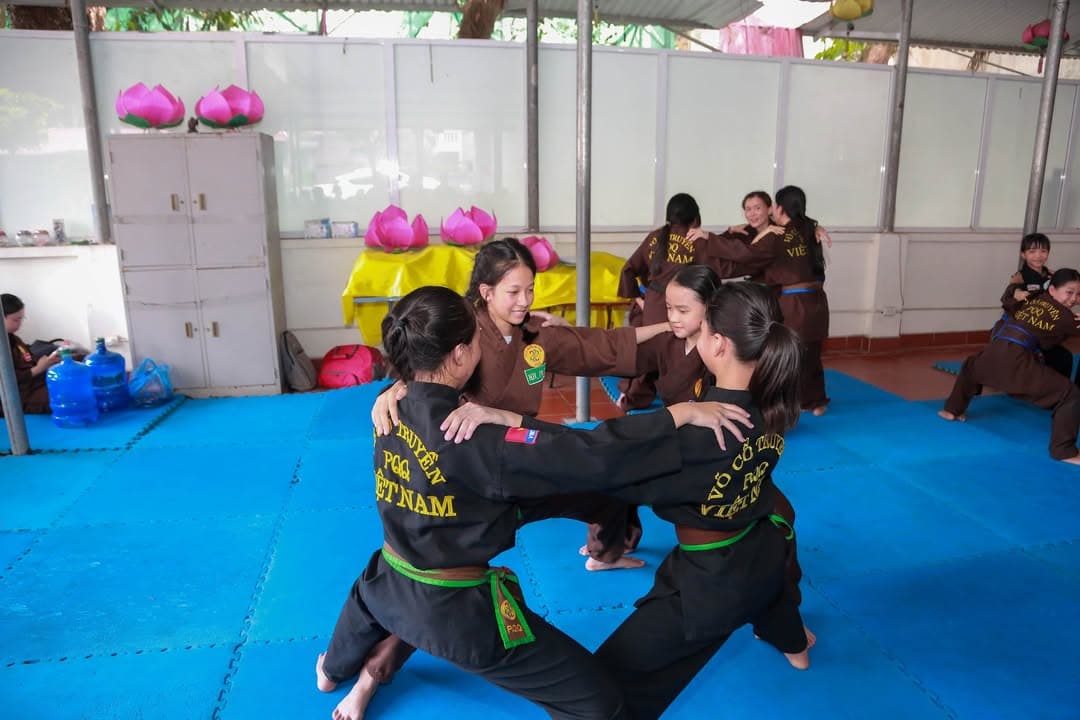 THÉP ĐÃ TÔI TRONG LỬA ĐỎ GIỮA NGÀY NẮNG HÈ - BUỔI TẬP HUẤN THÁNG 6 CỦA VÕ ĐƯỜNG THẮNG Q… — hình 39