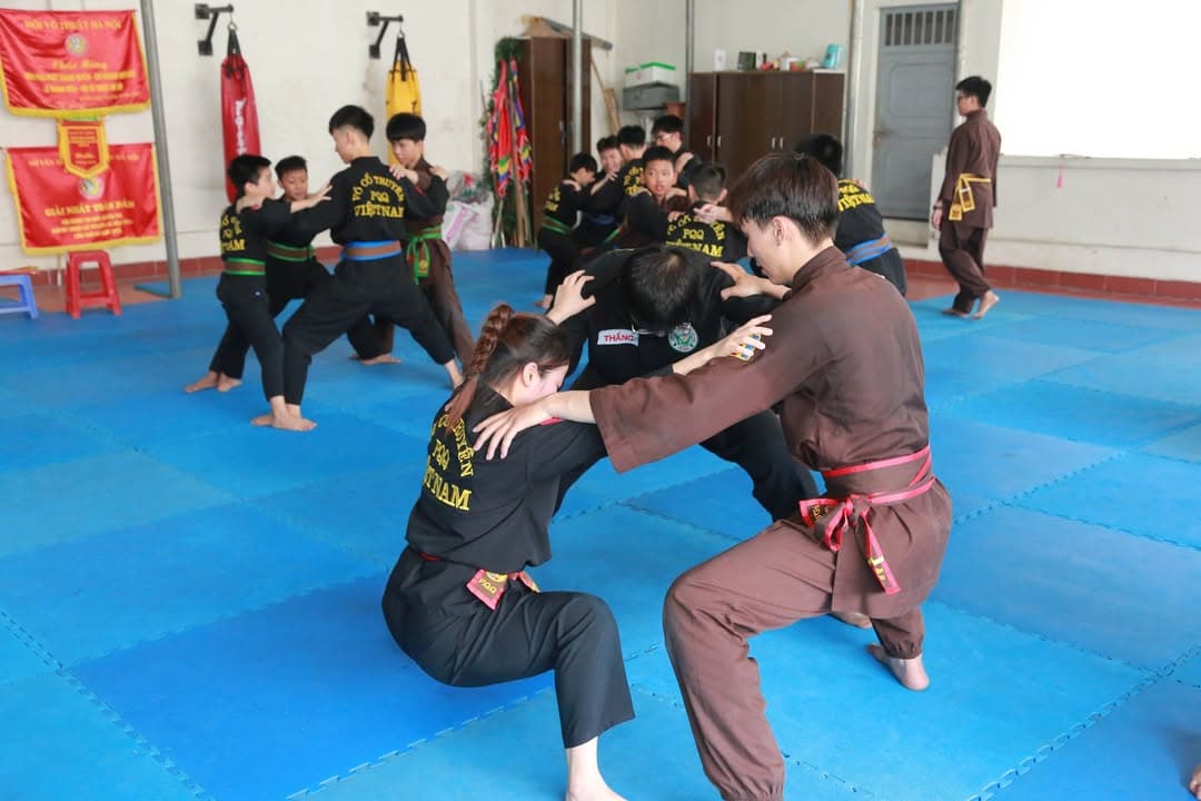 THÉP ĐÃ TÔI TRONG LỬA ĐỎ GIỮA NGÀY NẮNG HÈ - BUỔI TẬP HUẤN THÁNG 6 CỦA VÕ ĐƯỜNG THẮNG Q… — hình 42
