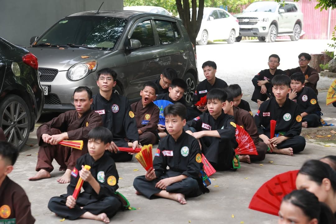 THÉP ĐÃ TÔI TRONG LỬA ĐỎ GIỮA NGÀY NẮNG HÈ - BUỔI TẬP HUẤN THÁNG 6 CỦA VÕ ĐƯỜNG THẮNG Q… — hình 48