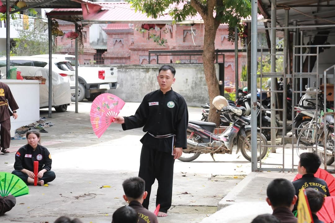THÉP ĐÃ TÔI TRONG LỬA ĐỎ GIỮA NGÀY NẮNG HÈ - BUỔI TẬP HUẤN THÁNG 6 CỦA VÕ ĐƯỜNG THẮNG Q… — hình 53