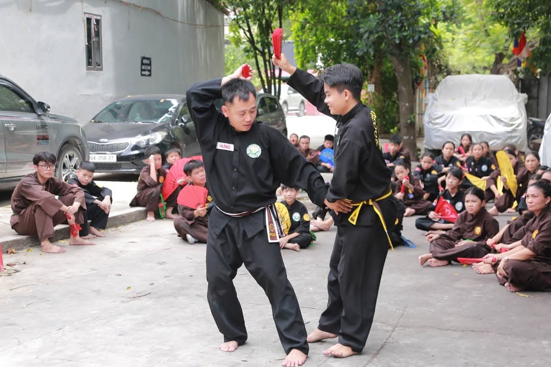 THÉP ĐÃ TÔI TRONG LỬA ĐỎ GIỮA NGÀY NẮNG HÈ - BUỔI TẬP HUẤN THÁNG 6 CỦA VÕ ĐƯỜNG THẮNG Q… — hình 61