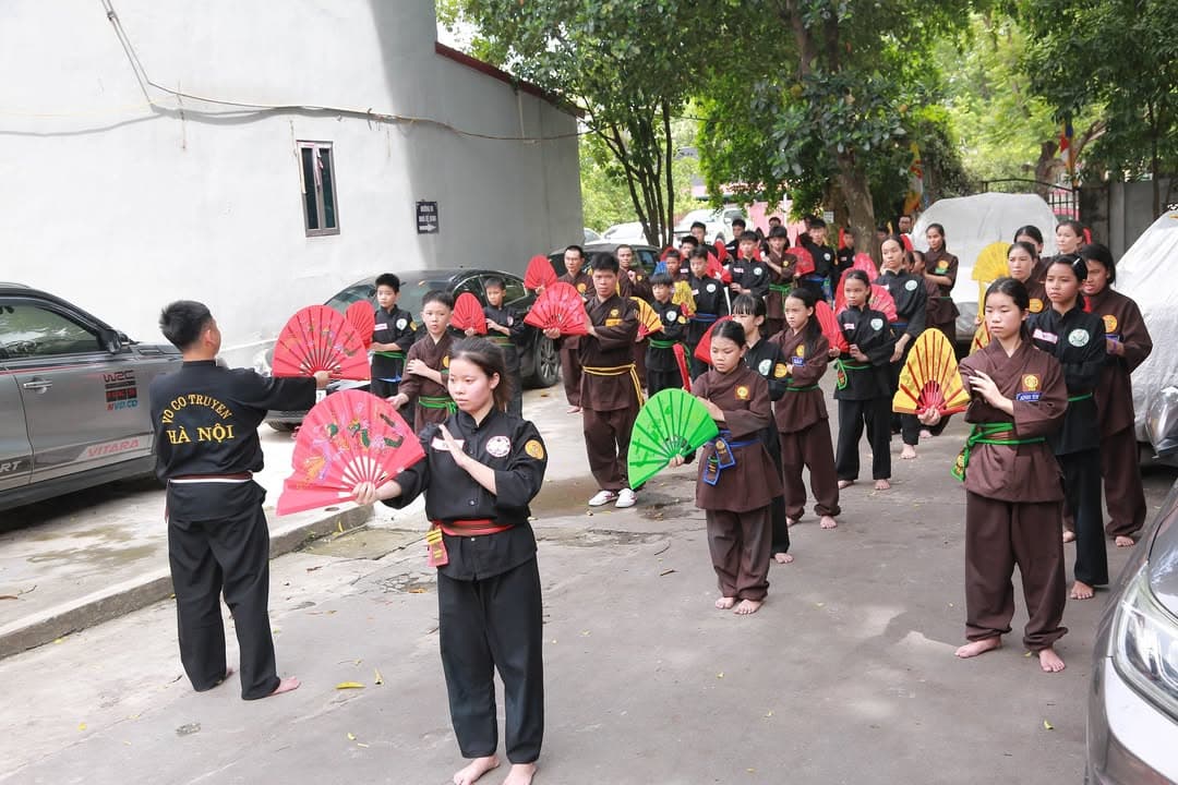 THÉP ĐÃ TÔI TRONG LỬA ĐỎ GIỮA NGÀY NẮNG HÈ - BUỔI TẬP HUẤN THÁNG 6 CỦA VÕ ĐƯỜNG THẮNG Q… — hình 69