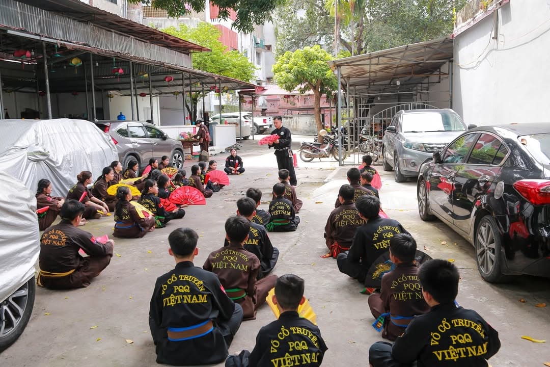 THÉP ĐÃ TÔI TRONG LỬA ĐỎ GIỮA NGÀY NẮNG HÈ - BUỔI TẬP HUẤN THÁNG 6 CỦA VÕ ĐƯỜNG THẮNG Q… — hình 76