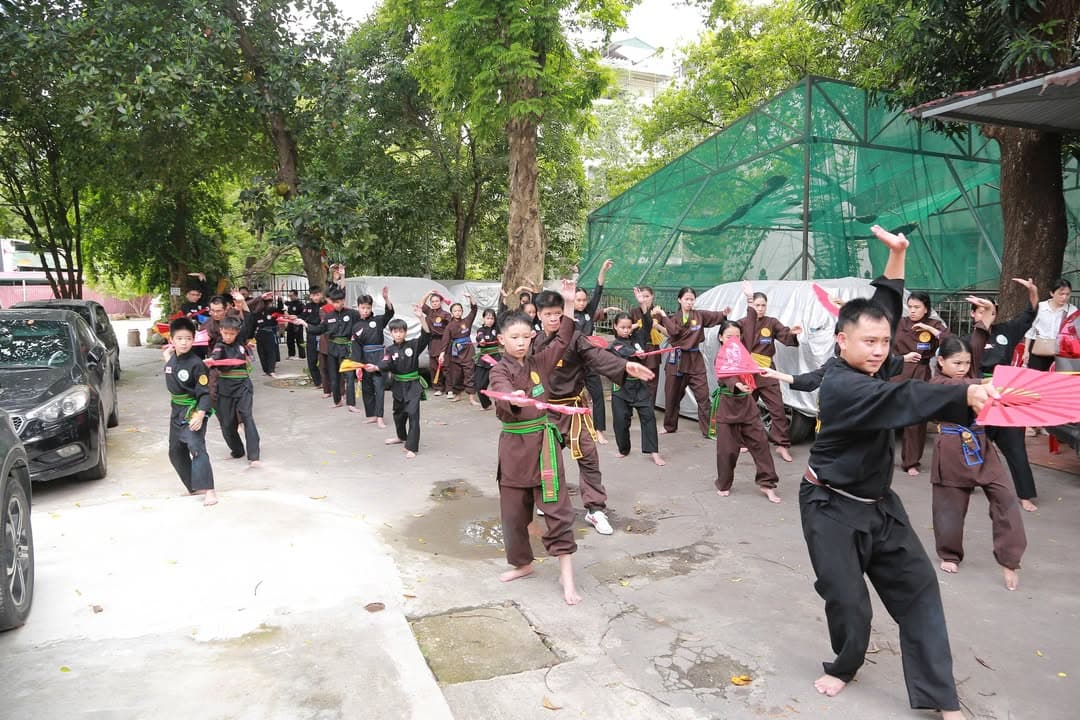 THÉP ĐÃ TÔI TRONG LỬA ĐỎ GIỮA NGÀY NẮNG HÈ - BUỔI TẬP HUẤN THÁNG 6 CỦA VÕ ĐƯỜNG THẮNG Q… — hình 80