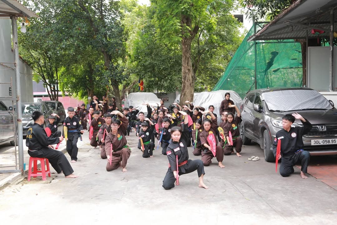 THÉP ĐÃ TÔI TRONG LỬA ĐỎ GIỮA NGÀY NẮNG HÈ - BUỔI TẬP HUẤN THÁNG 6 CỦA VÕ ĐƯỜNG THẮNG Q… — hình 81