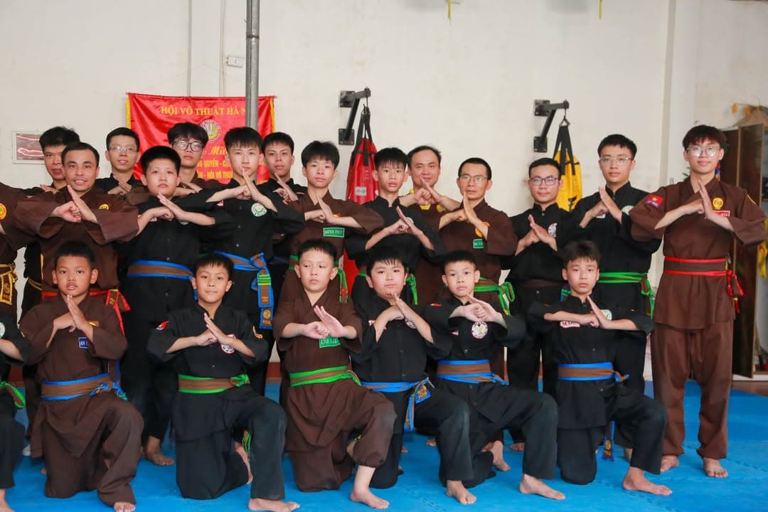 THÉP ĐÃ TÔI TRONG LỬA ĐỎ GIỮA NGÀY NẮNG HÈ - BUỔI TẬP HUẤN THÁNG 6 CỦA VÕ ĐƯỜNG THẮNG Q… — hình 82