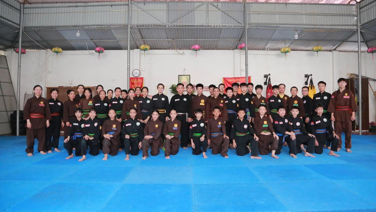 THÉP ĐÃ TÔI TRONG LỬA ĐỎ GIỮA NGÀY NẮNG HÈ - BUỔI TẬP HUẤN THÁNG 6 CỦA VÕ ĐƯỜNG THẮNG Q… — hình 83