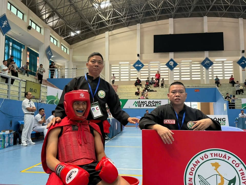 Một số hình ảnh thi đấu đối kháng Võ cổ truyền của các VĐV trong Giải thể thao học sinh… — hình 3