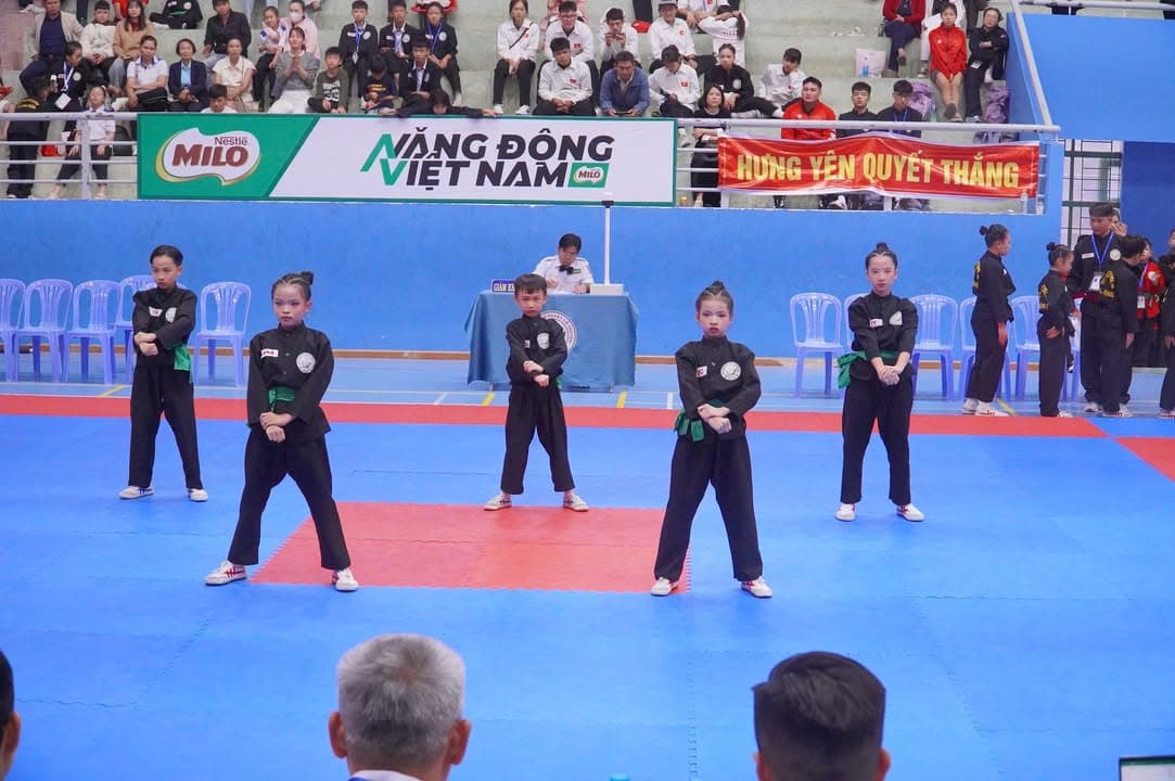 HÌNH ẢNH VÒNG CHUNG KẾT NỘI DUNG QUYỀN THUẬT - GIẢI THỂ THAO HỌC SINH PHỔ THÔNG TOÀN QU… — hình 11