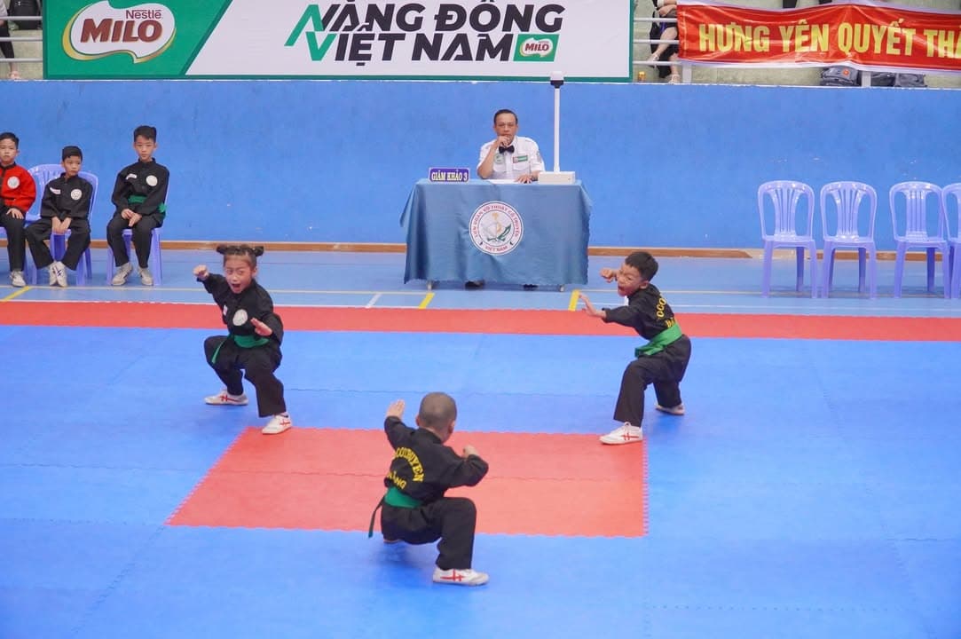 HÌNH ẢNH VÒNG CHUNG KẾT NỘI DUNG QUYỀN THUẬT - GIẢI THỂ THAO HỌC SINH PHỔ THÔNG TOÀN QU… — hình 34