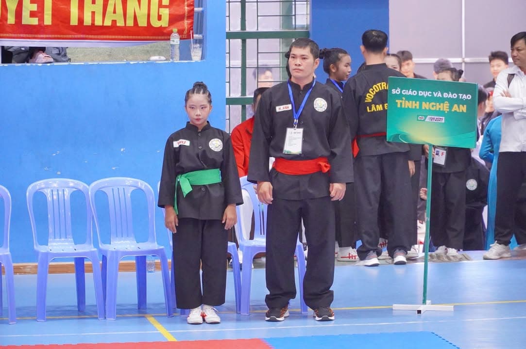 HÌNH ẢNH VÒNG CHUNG KẾT NỘI DUNG QUYỀN THUẬT - GIẢI THỂ THAO HỌC SINH PHỔ THÔNG TOÀN QU… — hình 59