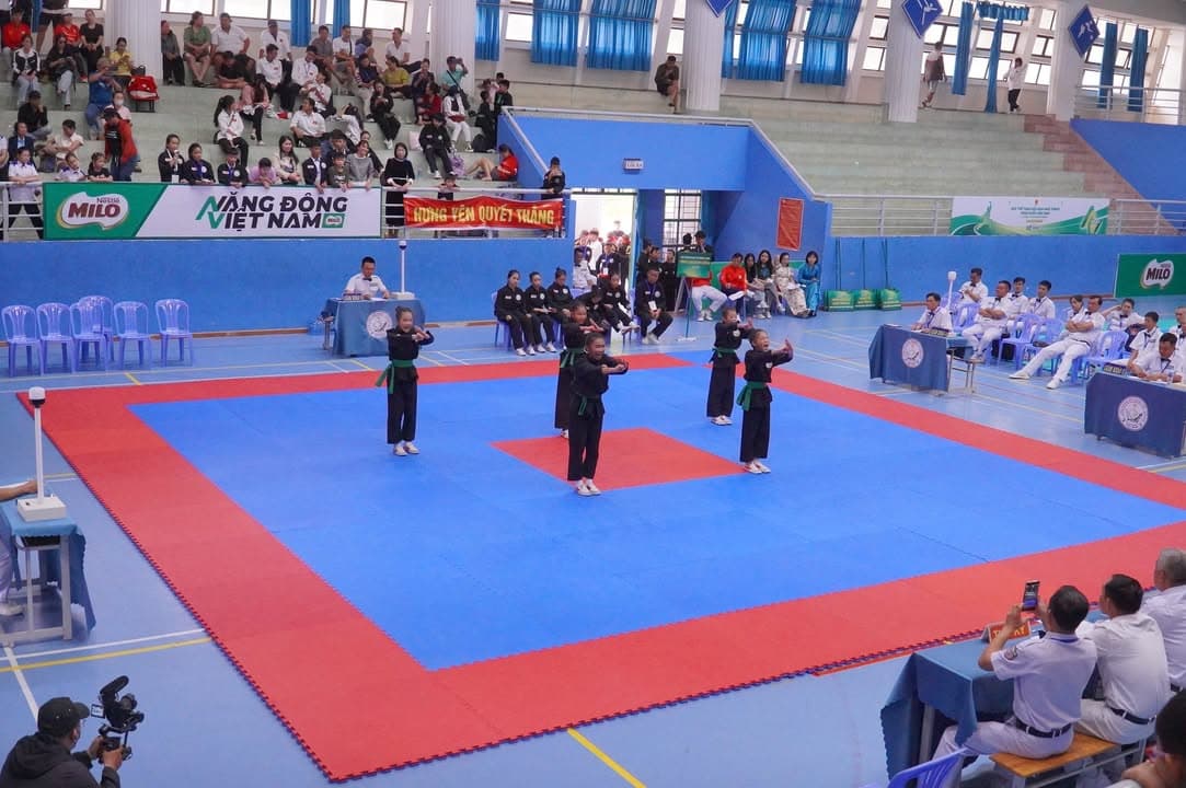 HÌNH ẢNH VÒNG CHUNG KẾT NỘI DUNG QUYỀN THUẬT - GIẢI THỂ THAO HỌC SINH PHỔ THÔNG TOÀN QU… — hình 75