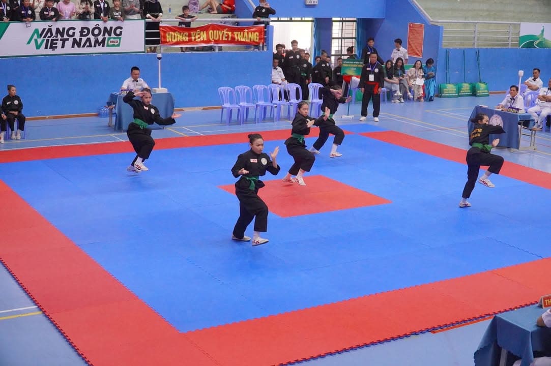 HÌNH ẢNH VÒNG CHUNG KẾT NỘI DUNG QUYỀN THUẬT - GIẢI THỂ THAO HỌC SINH PHỔ THÔNG TOÀN QU… — hình 86