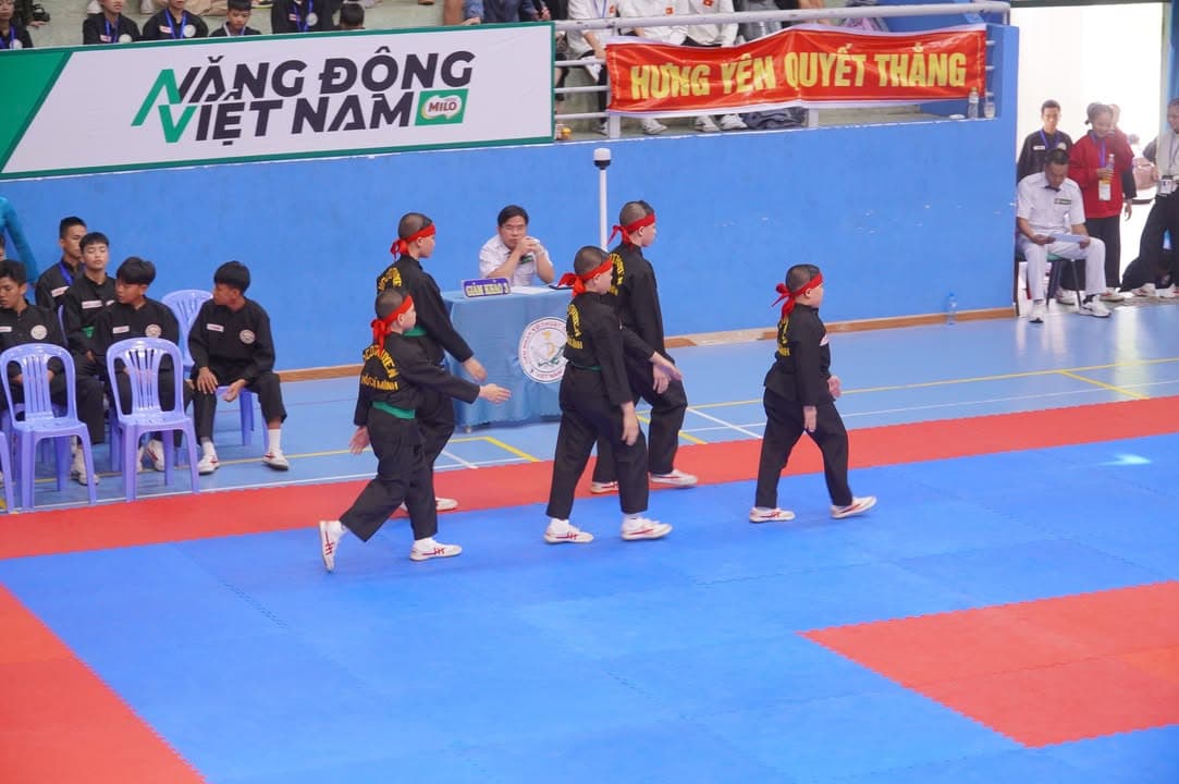 HÌNH ẢNH VÒNG CHUNG KẾT NỘI DUNG QUYỀN THUẬT - GIẢI THỂ THAO HỌC SINH PHỔ THÔNG TOÀN QU… — hình 31
