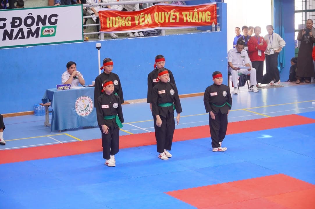 HÌNH ẢNH VÒNG CHUNG KẾT NỘI DUNG QUYỀN THUẬT - GIẢI THỂ THAO HỌC SINH PHỔ THÔNG TOÀN QU… — hình 32