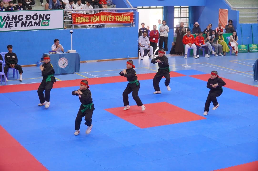 HÌNH ẢNH VÒNG CHUNG KẾT NỘI DUNG QUYỀN THUẬT - GIẢI THỂ THAO HỌC SINH PHỔ THÔNG TOÀN QU… — hình 40