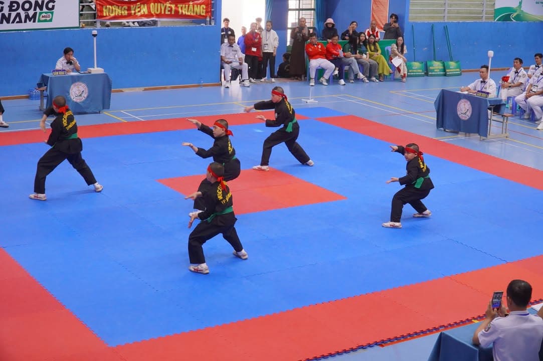 HÌNH ẢNH VÒNG CHUNG KẾT NỘI DUNG QUYỀN THUẬT - GIẢI THỂ THAO HỌC SINH PHỔ THÔNG TOÀN QU… — hình 69