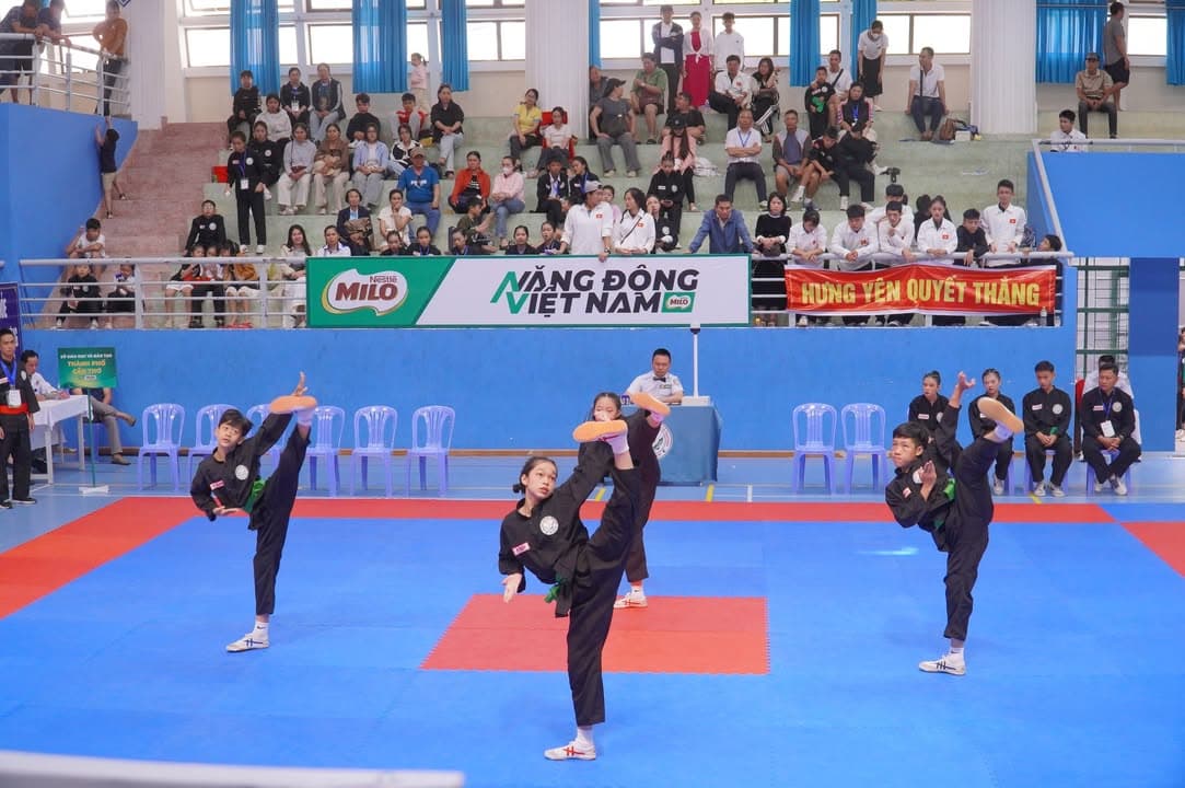 HÌNH ẢNH VÒNG CHUNG KẾT NỘI DUNG QUYỀN THUẬT - GIẢI THỂ THAO HỌC SINH PHỔ THÔNG TOÀN QU… — hình 94