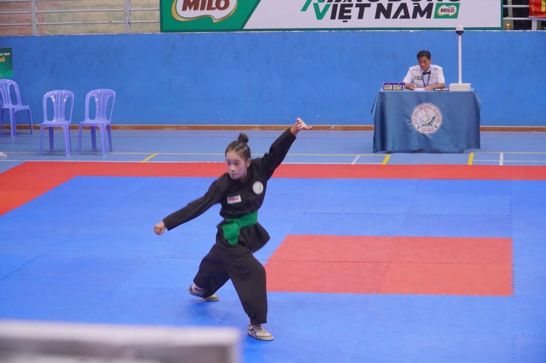 HÌNH ẢNH VÒNG CHUNG KẾT NỘI DUNG QUYỀN THUẬT - GIẢI THỂ THAO HỌC SINH PHỔ THÔNG TOÀN QU… — hình 5